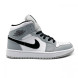 Унисекс кроссовки Nike Air Jordan 1 MID LIGHT SMOKE GREY