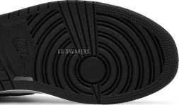 Женские кроссовки Nike Wmns Air Jordan 1 Retro High OG 'Satin Red'