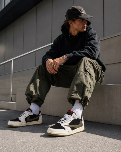 Унисекс кроссовки Travis Scott x Air Jordan 1 Retro Low OG Olive S